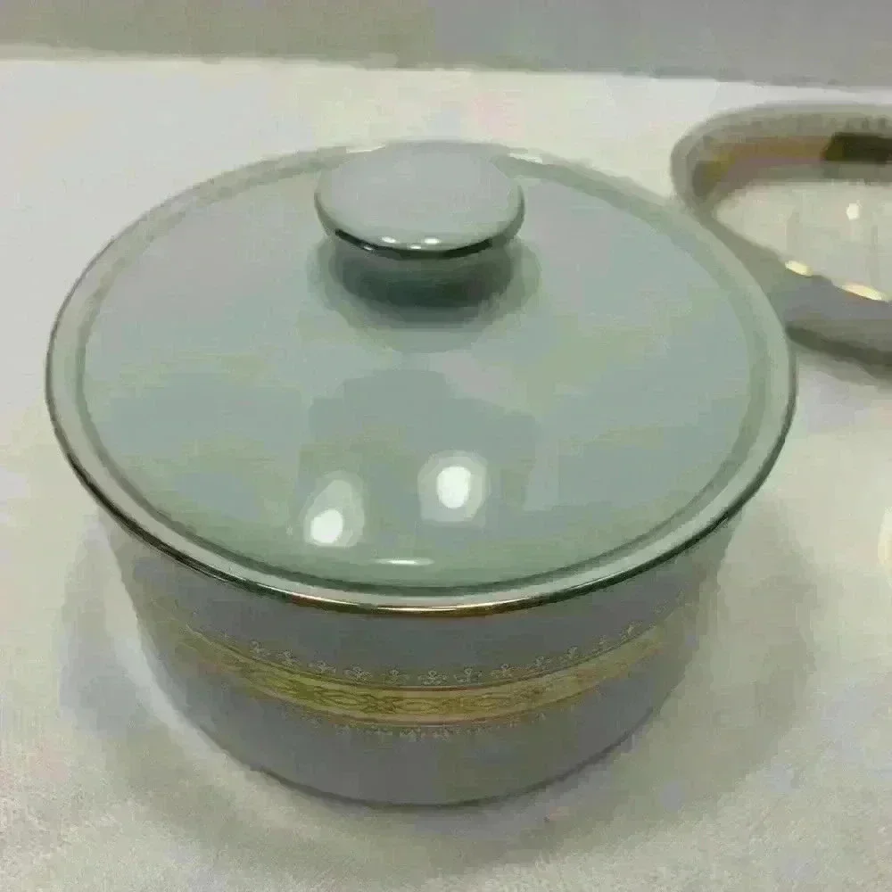 Fancy bath, set white with gold trim great condition brand Saturday Knight